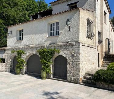 La Celle-sous-Gouzon Villa | Villa Camino with Magnificent pool