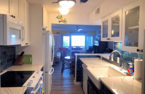 Estate Golden Rock Condo | Villa Carib - 3 bed/3 bath beachfront condo- tennis courts and pool.