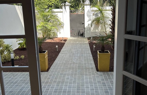 Saint-Denis House | Villa Carré d'Or - T3 - historic district of Saint-Denis