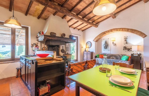 Murlo Villa | Villa 'Casa Alta Esclusiva' with Private Pool, Private Terrace and Wi-Fi