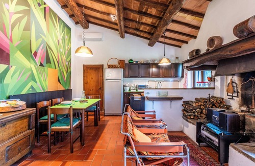 Murlo Villa | Villa 'Casa Alta Esclusiva' with Private Pool, Private Terrace and Wi-Fi