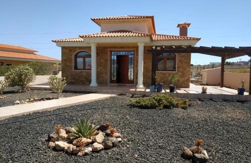 Triquivijate Villa | Villa Casa Del Sol 3 Bedroom Villa With Private Solar Covered 12m x 6m Pool Minimum Stay 7 Nights Chromecast And WiFi Throughout The Property