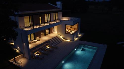 Heki Villa | Villa Castanea