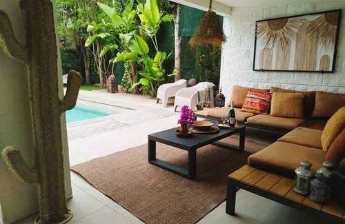 Altea Villa | VILLA Centre ALTEA, private swimming pool, next to Club Nautique, 4 minutes walk from the beach