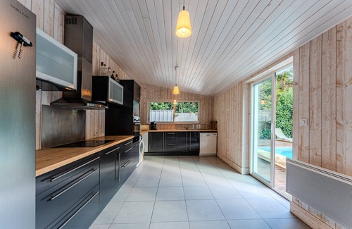 Cap-Ferret Villa | Villa 'Centre Cap Ferret Ref 40' with private pool, private terrace and Wi-Fi