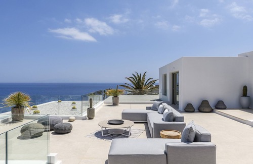 Paraga Villa | Villa Channel II in Psarou, Mykonos