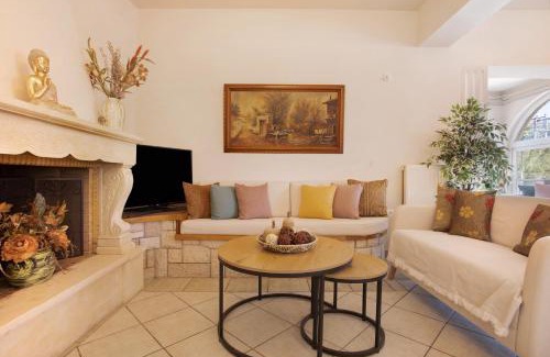 Alikanas Villa | Villa Chrysoula