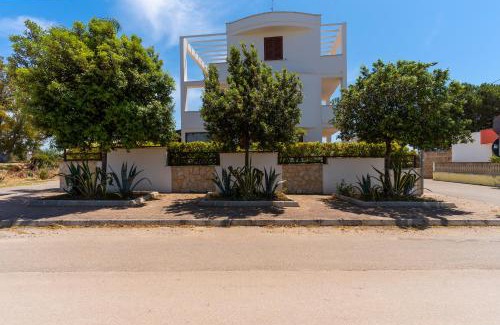 Sant'Isidoro House | Villa Cieloazzurro by BarbarHouse