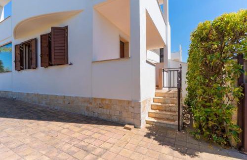 Sant'Isidoro House | Villa Cieloazzurro by BarbarHouse