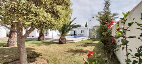 Al Barkanyene Villa | Villa CLIMATISEE avec piscine privée, ras el ma