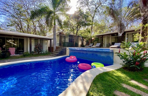 Tamarindo Villa | Villa Coco Bolo - Chic! 150 meters to beach, cascading pool, free wifi!