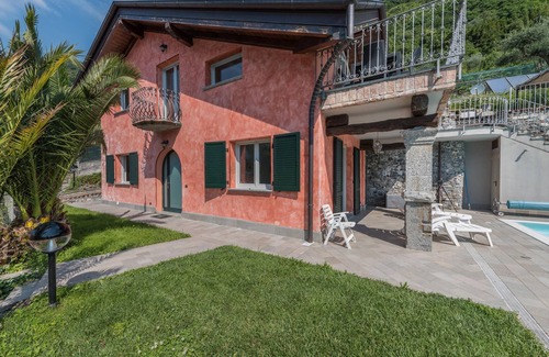 Colonno Villa | Villa "Colonno" with Lake View, Pool, Wi-Fi, A/C, Terrace & Garden