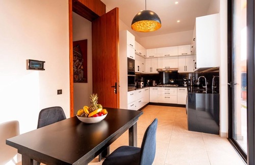 Agdal Villa | Villa combining contemporary and oriental styles near downtown Marrakech