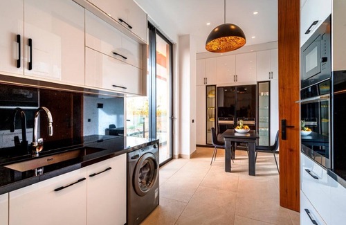 Agdal Villa | Villa combining contemporary and oriental styles near downtown Marrakech