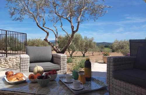 Joucas House | Villa Comme un Dimanche, piscine privée, chauffée, & vue