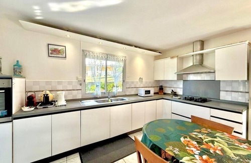 Sainte Marie Villa | Villa Copernic, Pool and Ocean View