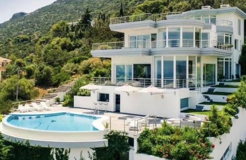 Markopoulo Mesogaias Apartment | Villa Coral -first Floor Apartment-