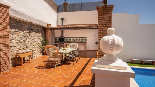 Huetor Santillan House | Villa Cuesta Colorada by Ruralidays