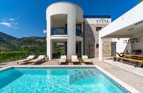 Klis Villa | VILLA CVITA is a modern 5-bedroom villa with a Jacuzzi, a Gym and Finnish Sauna, a heated pool, and amazing views