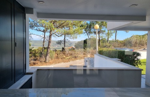 Famalicao Villa | Villa d'ARCHITECTE, Sur les hauteurs, VUE MER, calme, TERRASSE 360°.