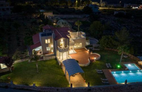 Pitharion Villa | Villa Damant