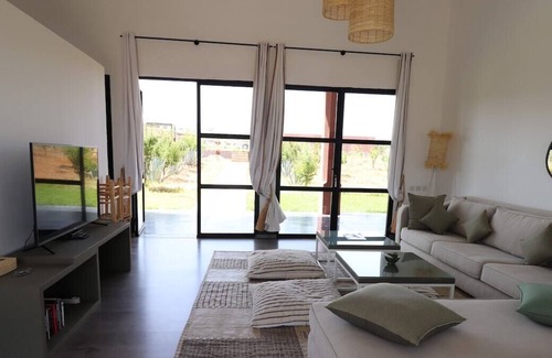 Iguerferouane Villa | VILLA DAR MANGA MARRAKECH - Très belle Villa contemporaine, dans un cadre idyllique