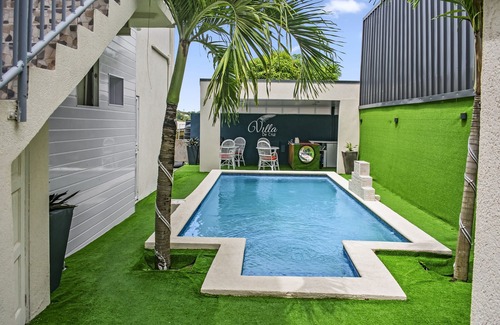 Scarborough Apartment | Villa De Cruz - Groovy Suite