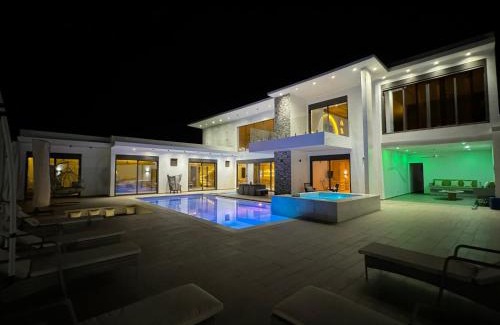 Ngaring Villa | Villa Deastylhome