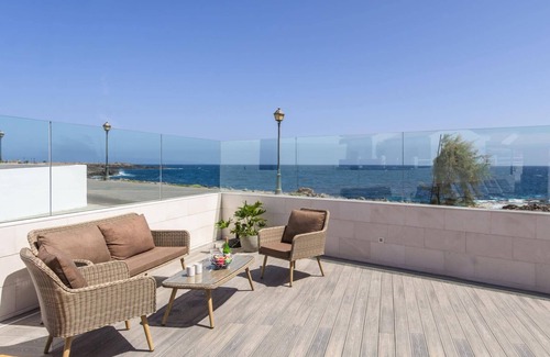 Caleta de Fuste Villa | Villa Del Mar by Villa Plus