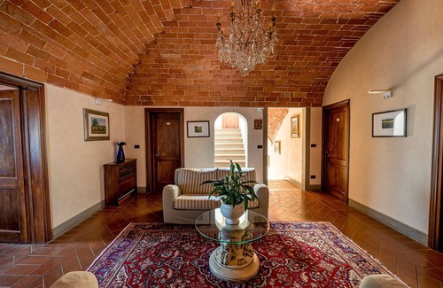 Lari Hotel | Villa Delia Hotel & Cooking School