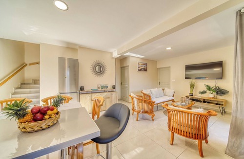 Concession Conde House | Villa des Castors 3* - Heated natural stone swimming pool with hot tub