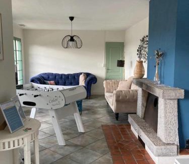 Moux-en-Morvan Villa | Villa des Suisses with Jacuzzi & View of Lake des Settons