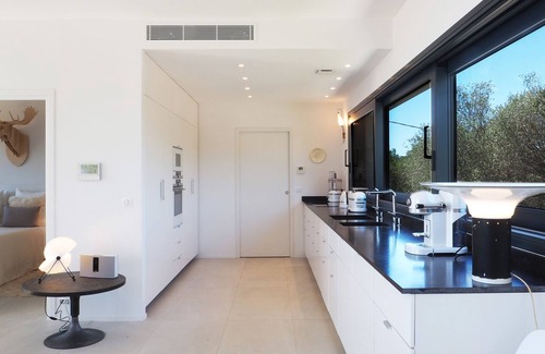 Pinarellu Villa | Villa design luxe vue mer plage Pinarello Ste-Lucie Porto-Vecchio dans la nature