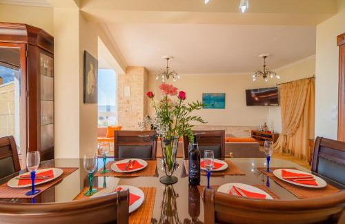 Esperion Villa | Villa Dinos by PosarelliVillas