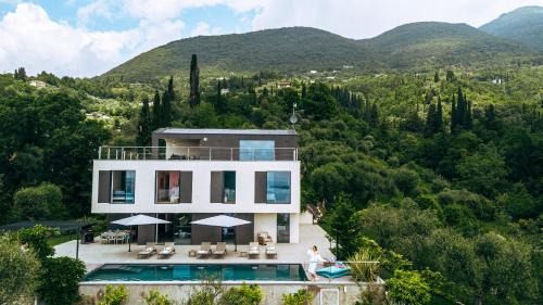 Gardone Riviera Villa | Villa Dolce Vista