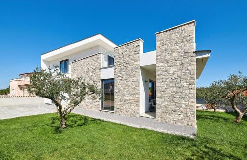 Kastel Villa | Villa Dolcea