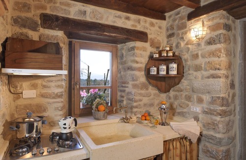 Poppi Villa | Villa Elisabetta close to Florence, private pool, park fenced