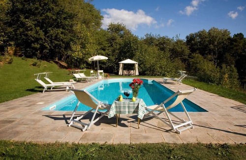 Poppi Villa | VILLA ELISABETTA with PRIVATE POOL