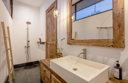 Umalas Villa | Villa Elwood - Stylish Boho Chic 3BR Villa in Umalas, Private Parking, Near Finns Canggu