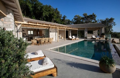 Parga Villa | Villa Elysium Parga Luxury detached property in private grounds