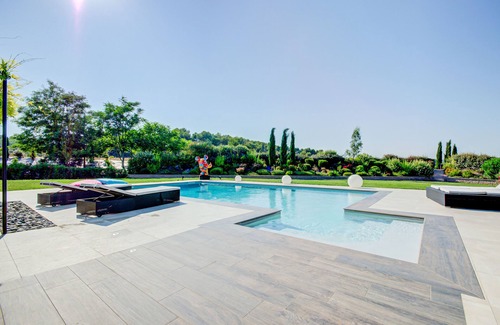 Grand Sud Villa | VILLA EMANEA with swimming pool in the heart of Provence Aixoise