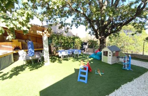 Cabasse Villa | Villa en Provence cheminée et vue dominante