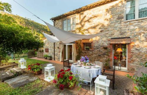Pieve di Compito Villa | Villa Ester, a Stylish Farmhouse on the Hills