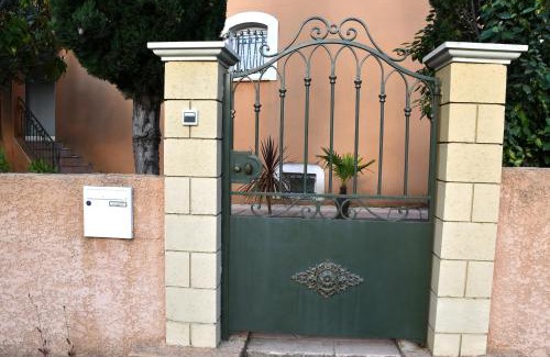 Saint-Gely-du-Fesc Apartment | Villa F5-Wifi-piscine Saint Gely du Fesc