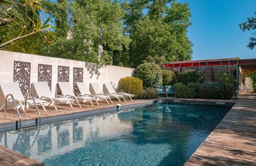 Servas Villa | Villa 'Face Au Mont Bouquet' with Private Pool, Wi-Fi and Air Conditioning