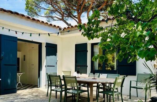 Plage de la Garonnette Villa | Villa familiale climatisée à 5 min de la mer avec parking et Wifi - FR-1-728-17