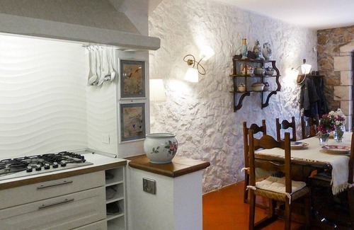 Manciano Villa | Villa Fanciulla: A splendid three-story villa made of stone, with Free WI-FI.