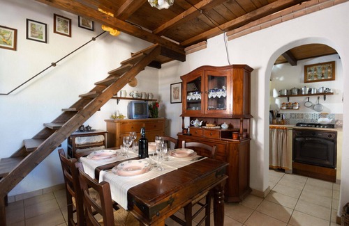 Oliena Villa | Villa Ferulas with Wi-Fi and A/C