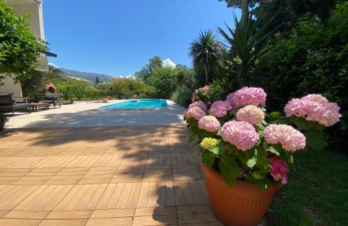 Kastel Gomilica Apartment | Villa Flora