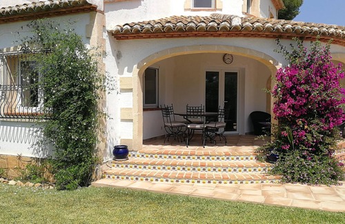 Costa Nova Villa | Villa for 6 people, with private pool on a totally closed plot.